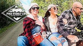 AKGINGERSNAPS & Lana Mars in Poly Family Life: Alaska Road Trip - 3