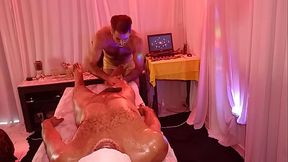 Olha a rolona do dotadao na minha maca de massagem