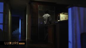 Lasirena69, the busty wife