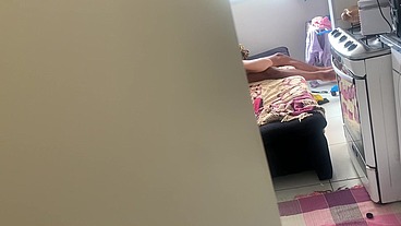 Mulher pega no flagra seu marido com a sua amiga trans