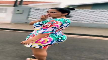 Keila das Naves Caminhando