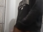 Batendo punheta e se masturbando gosando gostoso