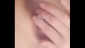 Novinha fumando pela buceta  rosa