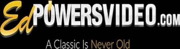 Amateur babe Lilly Lovely gets her pussy licked and gives a deepthroat