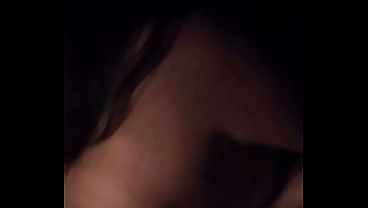 Casadinha Safada pediu carona pro chefe e teve o video foi para os grupos. Safada pediu carona e retribuiu o chefe com um ch&aacute_ de buceta.