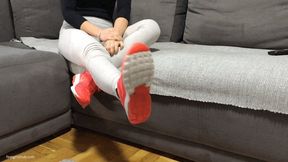 WORSHIP HER SMELLY FEET - MOV HD