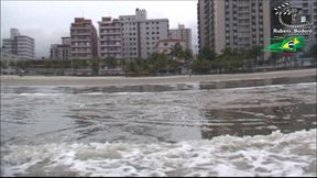 loira sarada surfista safada, faz sexo com rubens badaro na praia.