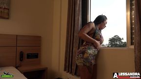 dona de casa casada e muito safada fode funcionario de hotel negao bbc - casada safada faz viagem fica cheia de tesao no bbc funcionario do hotel e trai o marido corno manso.