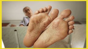 Under the feet of your goddess