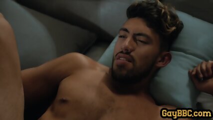 BBC stud enjoys fucking gay in anal hole in missionary