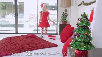 Petite Piper Perri unwraps her dripping gift for hardcore holiday sex