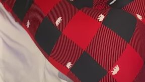 7. Melove sexy butt in tight red and black pants