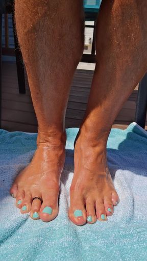 What do you think of this color on my toes