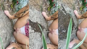 tiatinkles - pissing in the park - bc64afcc-13de-447a-a445-833eb84c4507 - sep 10, 2025