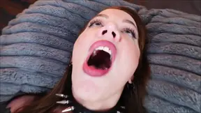 Evelyn enjoys A2M while caught in some hot anal action