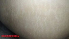 ela chupando meu pau e beijando a boca do corninho safado