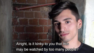 Amatorski POV z chudymi, emo hiszpańskimi gejami, nastolatkami ssącymi kutasa i ru*chanymi