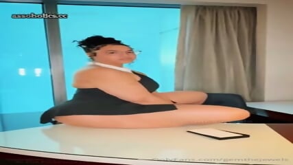 Hot teachers: Her google drive folder, 76 vids =  https://rentry.co/rzbtvn2z