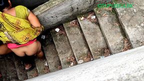 Komal Called Her Brother-in-law Secretly at the Gate of the Stairs