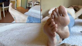 2 cameras! On top of feet and soles at the same time (MP4-HD 1080p)