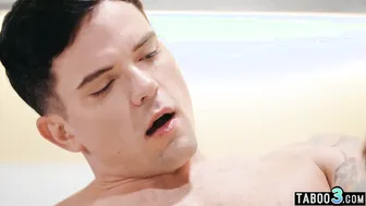 Muscle patient Michael Boston gets bareback anal exam from doctor Dakota Payne