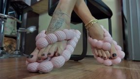 Ruslana - Head Of Slave In Chest Licking Light Pink Flip-flops And Heels - Part 1 - 4K