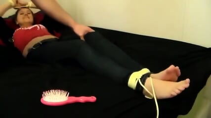 Amateur Girl Gets Her Feet Tied And Tickled