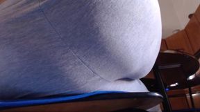 Smelly farts in hot tight yoga pants do you want to smell all?