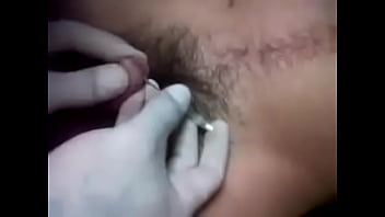 Aplicando PIercing no pau - piercing in the cock