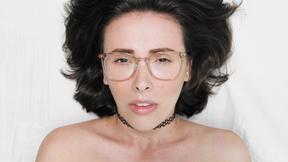 ”MILF pornstar with bubble butt Casey Calvert masturbate & pleased herself”