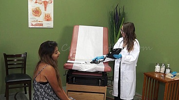 Doctor Makes Patient Cum and Squirt in Exam Room Cam 2 Close-up FULL RED Version