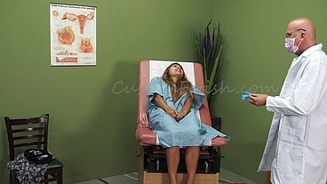 Doctor Makes Patient Cum and Squirt in Exam Room Cam 2 Close-up FULL RED Version