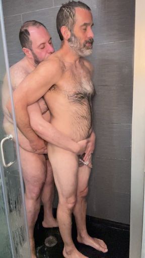 Hairy bear bottom breeding the shower with his chub