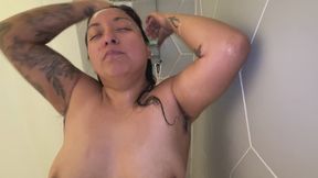 Goddess Lust in Unleashing Sultry Shower Burps with Up Close, Lip Focused, Deep Burps