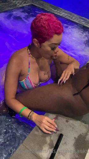 Light-skinned chick suckin' knob 7 - Homemade Sex