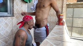 o dia que fui na casa do magno moreno beber e acabei metendo no rabo dele e largando leite