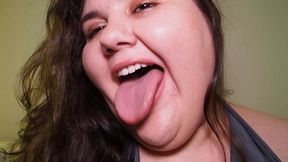 Greedy sexy BBW tongue (no talk)