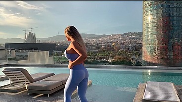I SAW BRIANA BANDERAS IN THE HOTEL AND WE END DOING A LESBIC VIDEO - BLONDIE FESSER