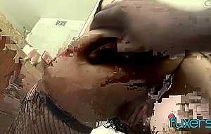 Petite latina Vanessa Cruz rimmed