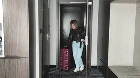 I Masturbate When Room Service Comes, He Watches Then Fucks Me Rough and Gives Me a Messy Facial
