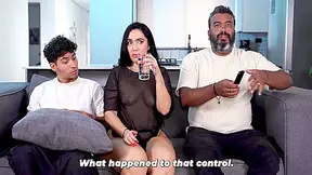 Big Ass Stepmom Enjoys Her Stepson What Her Husband Wont Give Her - Thiago Lopez, Sarah Black And Sara Lopez