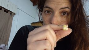 Ear cleaning, I remove the wax from my ears