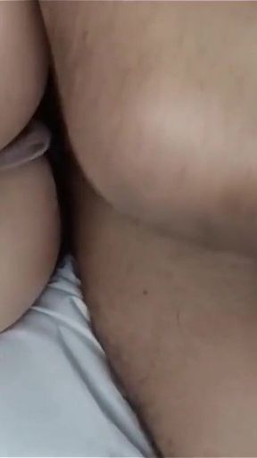 834 Big-bottomed Stepdaughter: Please Don't Put It in, I'll Get Pregnant
