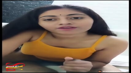 Desi babe siya hot blowjob full vid https://s.id/26Sbr