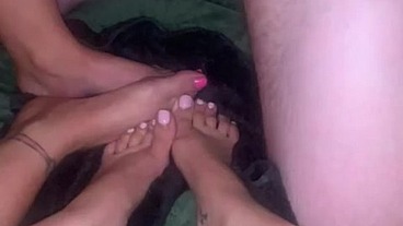 Worship my feet!