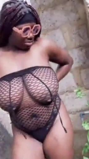 Beautiful Girl Show Her Big Tits