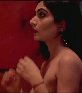 Indian celebrity shows off her big nipples in a bollywood-style nude scene