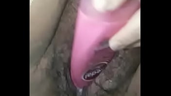 Mi prima puta se mete un shampoo por la conchita