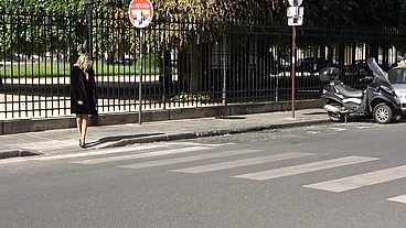 Démasquée, Lilou, 23ans, s'amuse à nouveau avec nous !