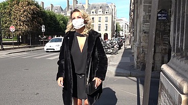 Démasquée, Lilou, 23ans, s'amuse à nouveau avec nous !